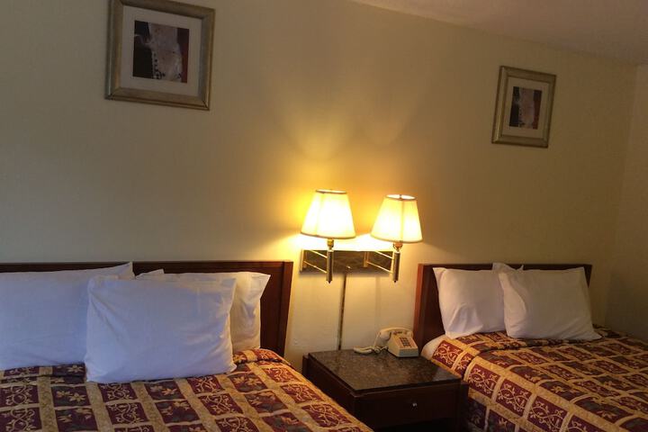 Room 8 of 35