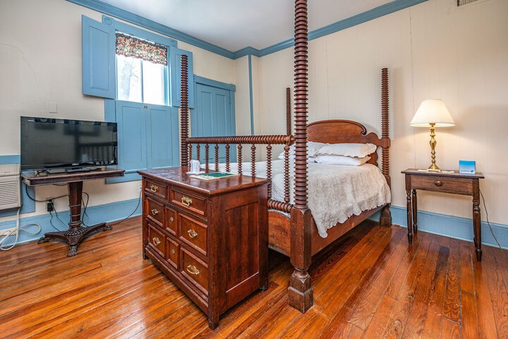 Cedar Creek Guest Room Double Bed (24 of 43)