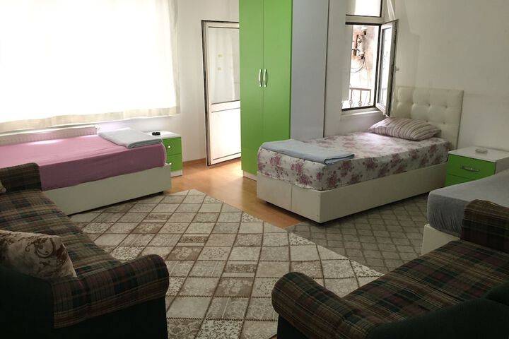 Room 7 of 13