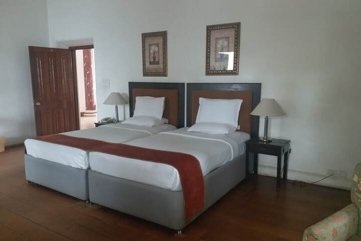 Room 19 of 60