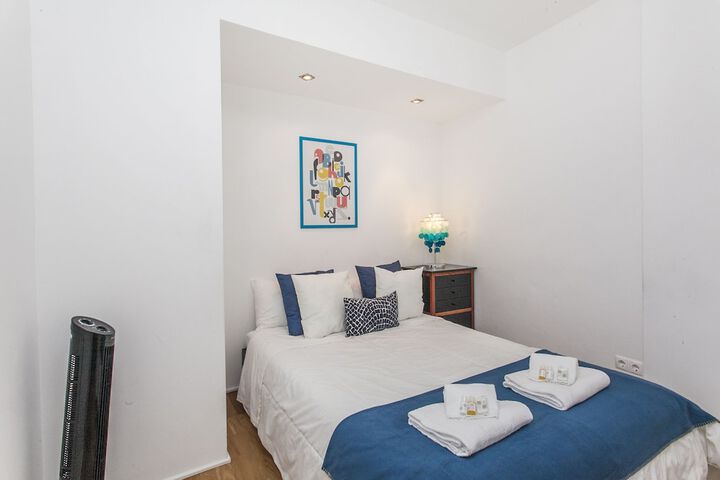 Room 2 of 7