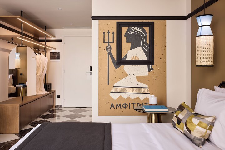 Room 43 of 118