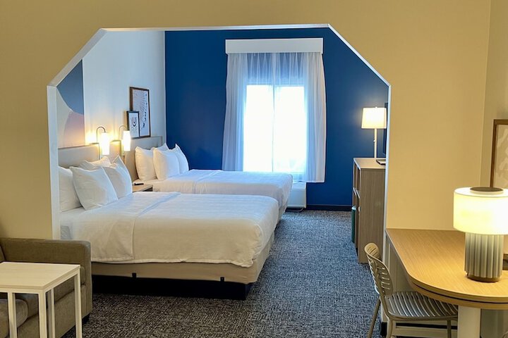 1 King Suite (6 of 14)
