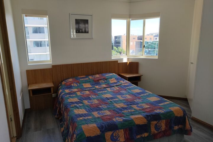 Room 9 of 31