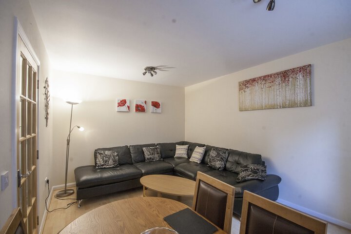 Room 10 of 24