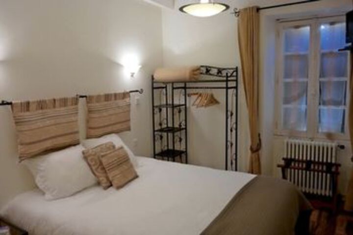 Room 16 of 44