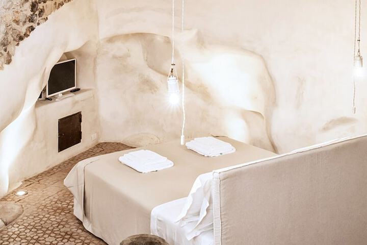 Room 14 of 63