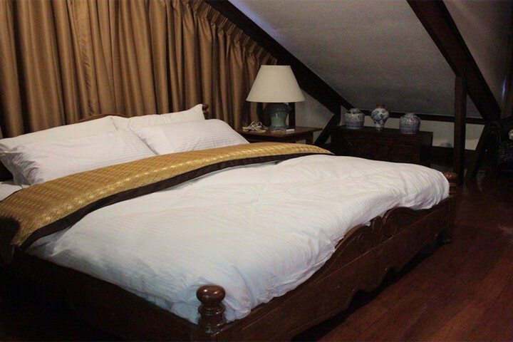 Room 4 of 36