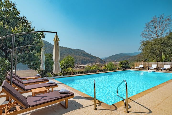 Hotel Pool