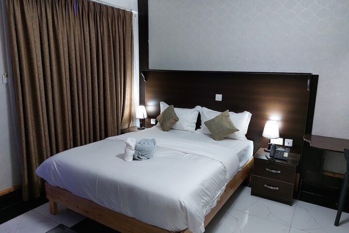 Room 16 of 63