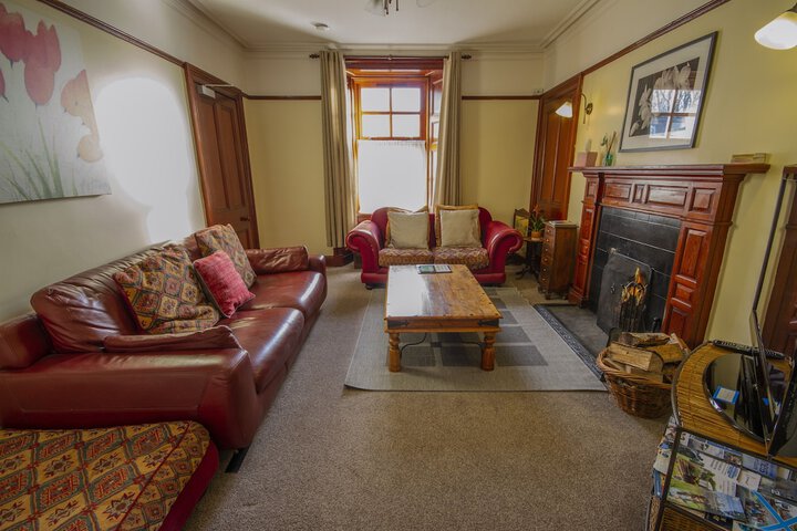 Room 14 of 16