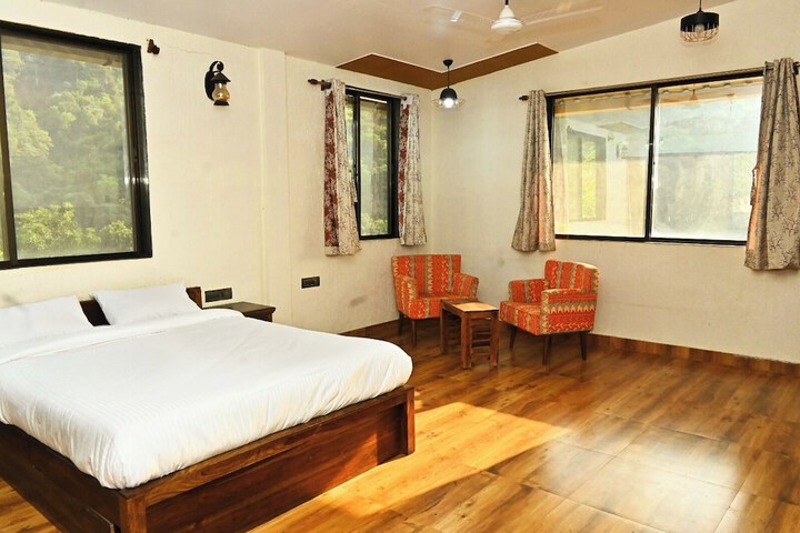 Room 10 of 22
