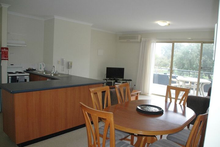 Room 14 of 32