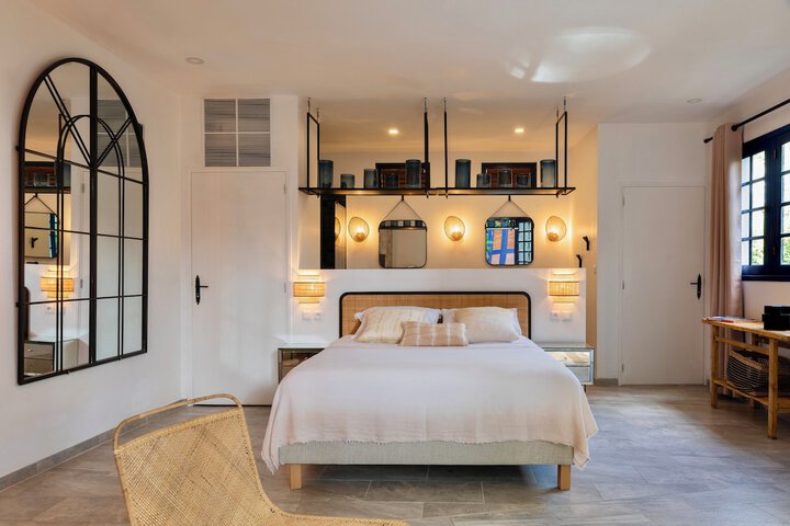 Room 18 of 72