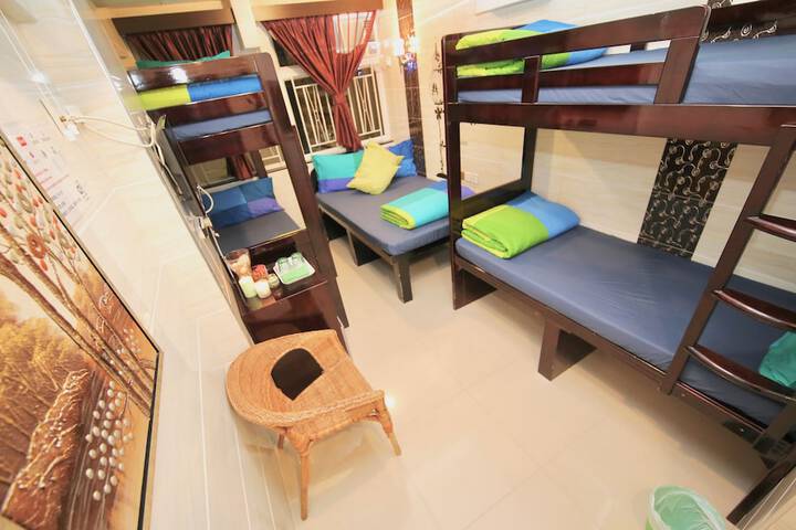 Room 40 of 119