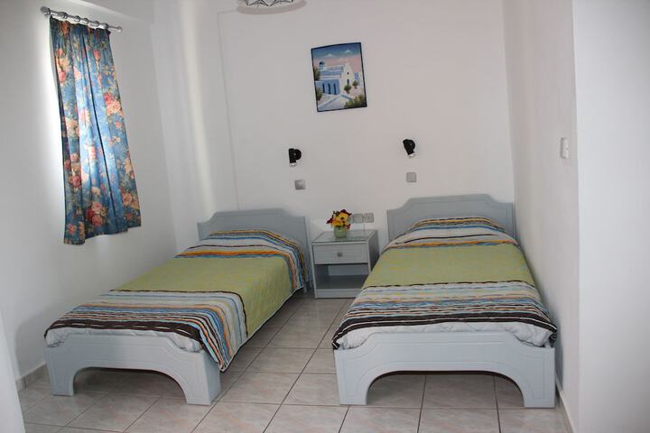 Room 2 of 19