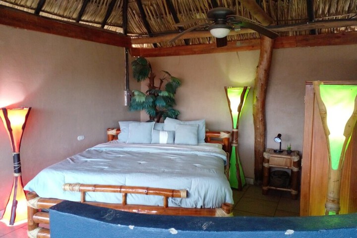 Room 8 of 43