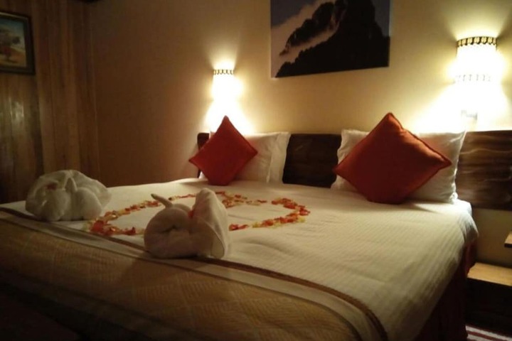 Room 4 of 26