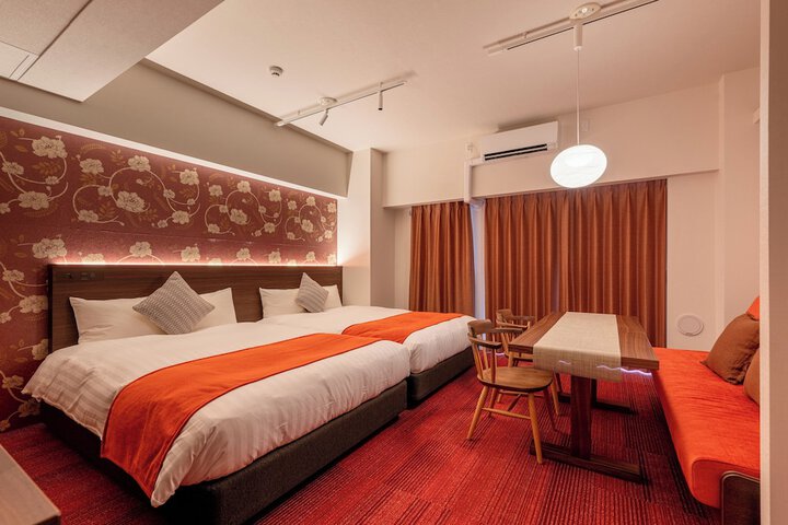 Room 32 of 104