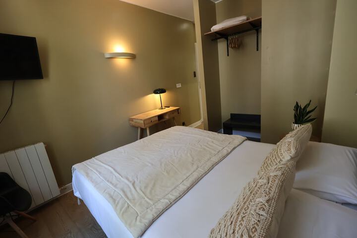 Room 47 of 128