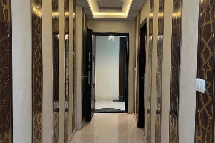 Room 72 of 177