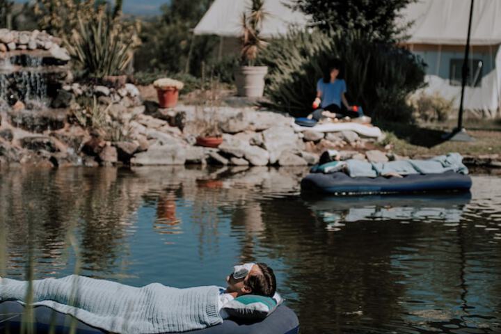 Pool 40 of 108