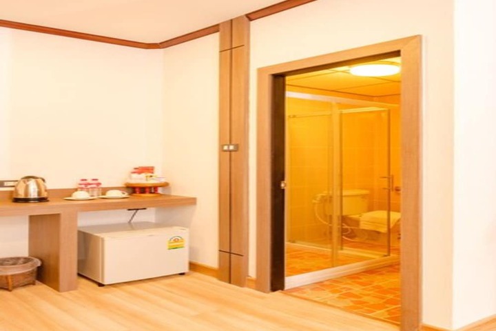 Room 18 of 81