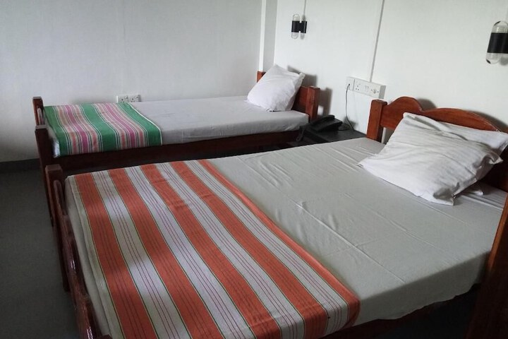 Room 7 of 11