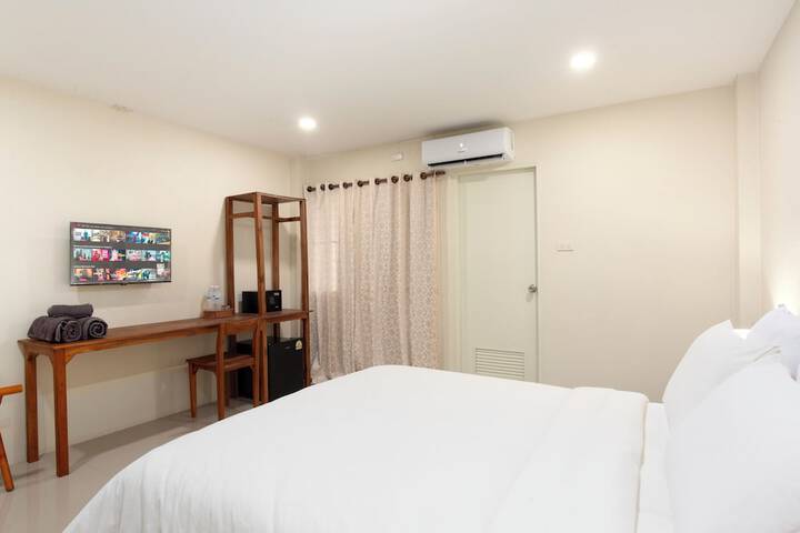 Room 6 of 22