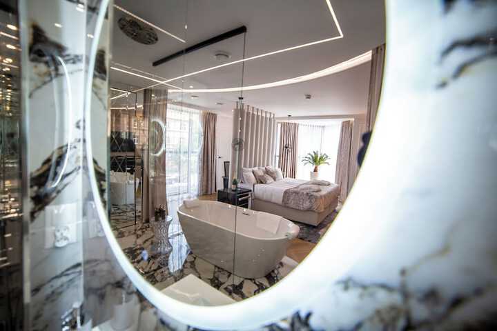 Room 26 of 47