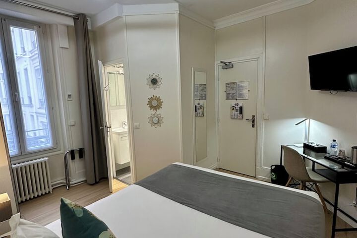 Room 14 of 85