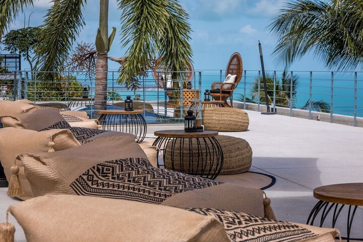 Sundeck 70 of 80