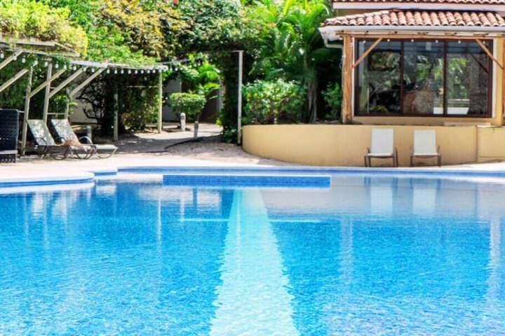 Pool Hotel