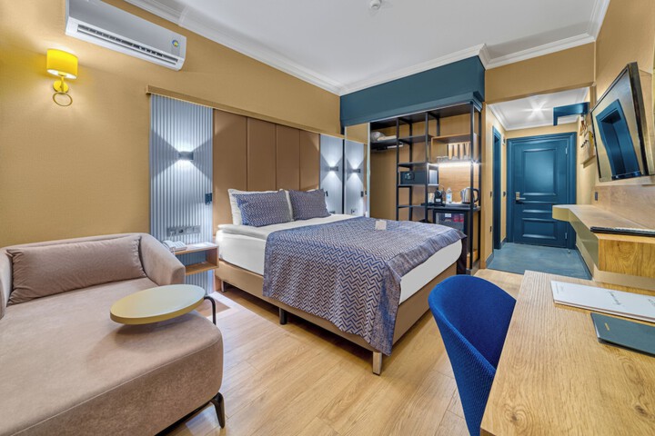 Room 22 of 187