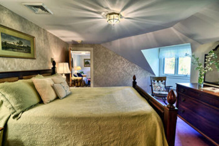 Room 14 of 49