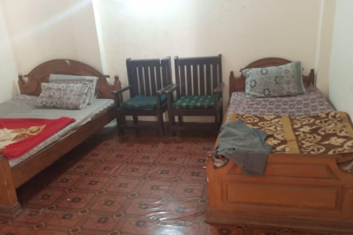 Room 2 of 8