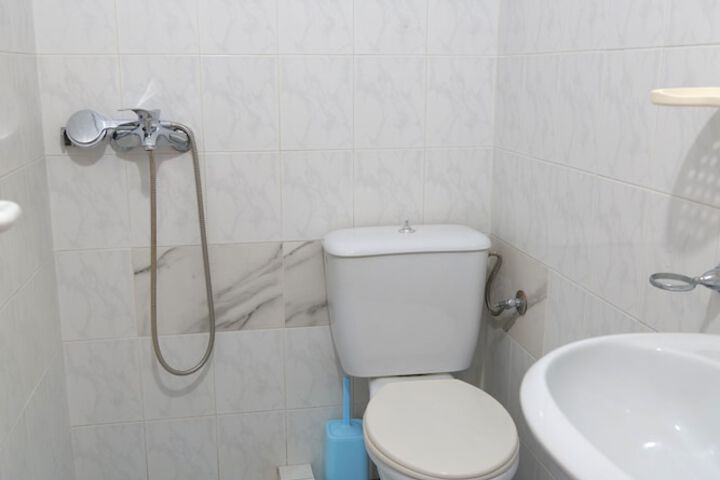 Room 44 of 48