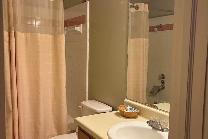 Room 34 of 48