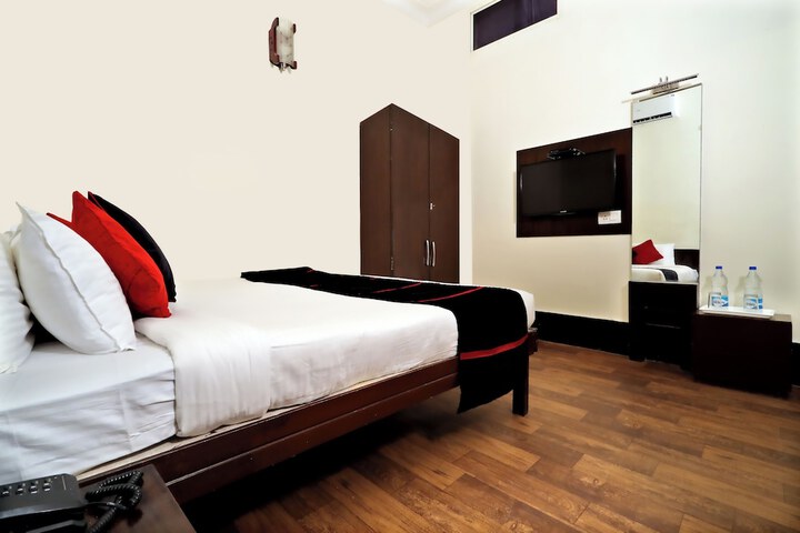 Room 16 of 24