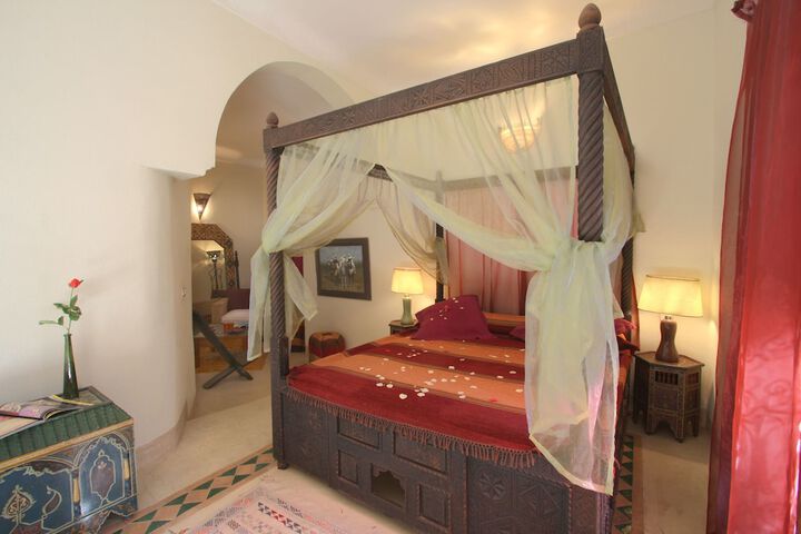 Room 8 of 54