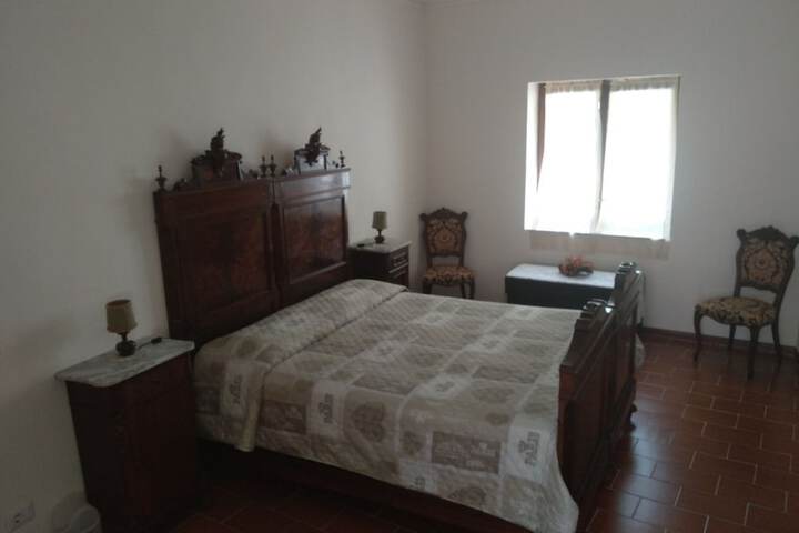 Room 6 of 33