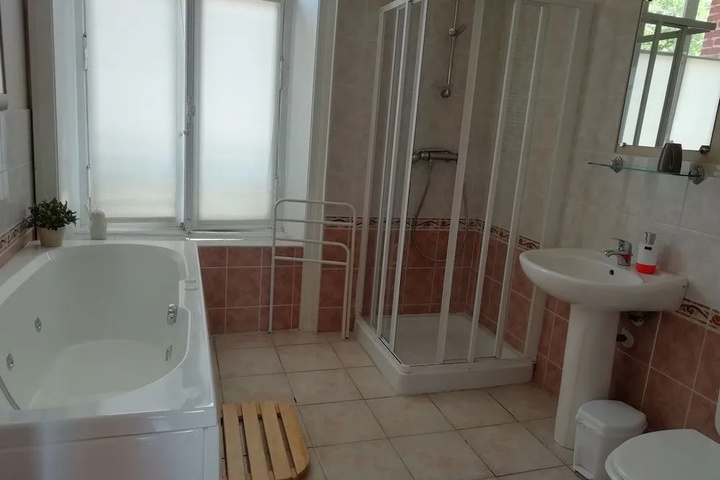 Room 7 of 29