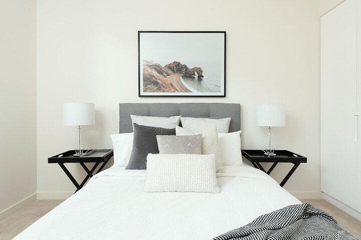 Room 5 of 9