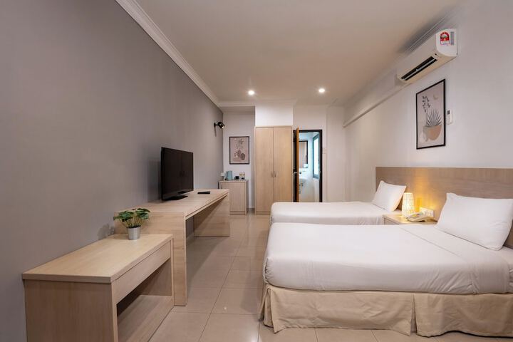 Room 19 of 74