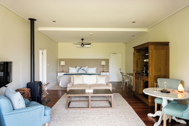Room 7 of 75