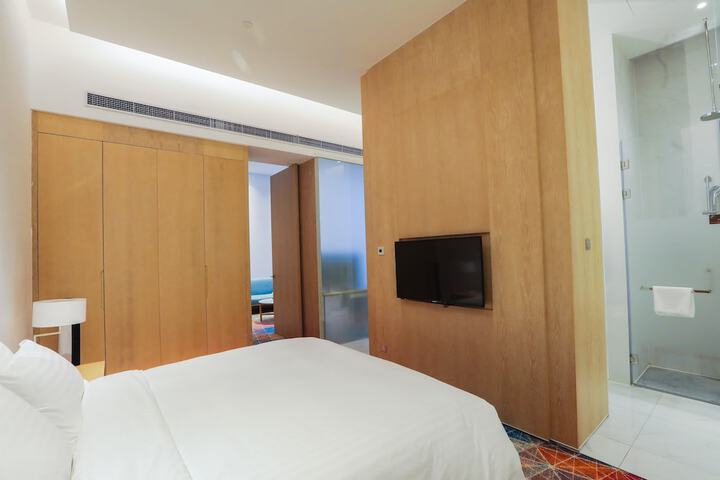 Room 19 of 60