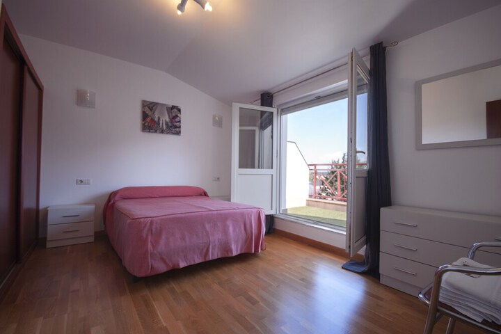 Room 5 of 38