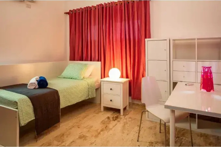 Room 3 of 21