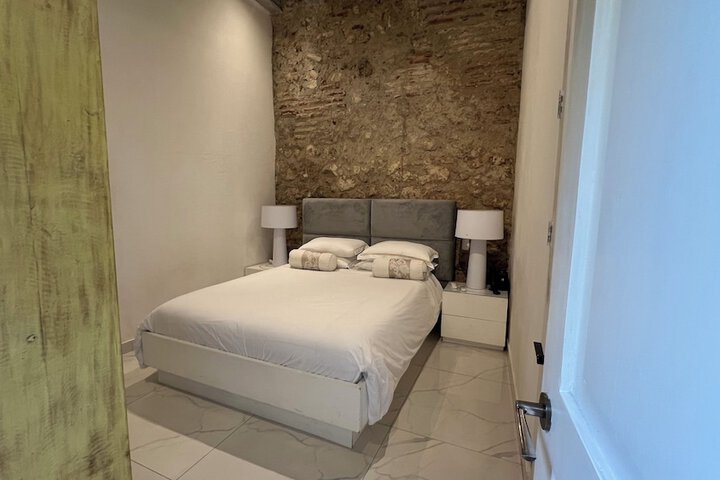 Room 20 of 96