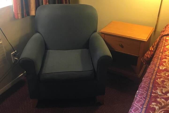 Room 12 of 22